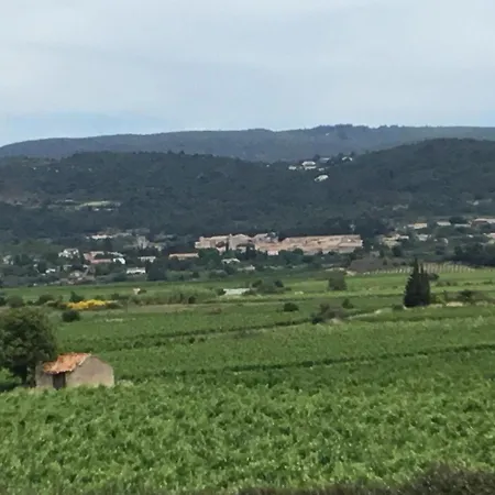 Feriehus Chez Elia, Pour Les Amoureux Des Vieilles Pierres Cesseras