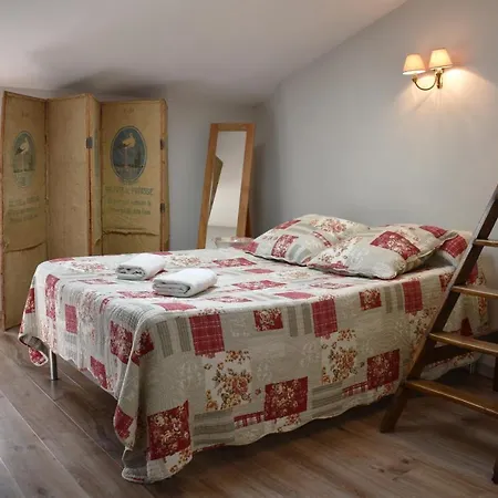 Chez Elia, Pour Les Amoureux Des Vieilles Pierres * Cesseras