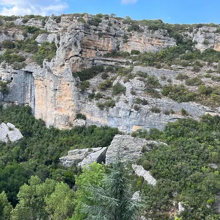 Chez Elia, Pour Les Amoureux Des Vieilles Pierres *