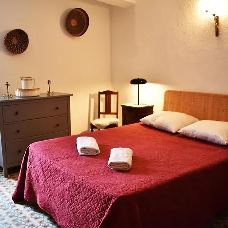 Feriehus Chez Elia, Pour Les Amoureux Des Vieilles Pierres Cesseras