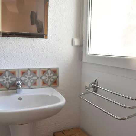 Chez Elia, Pour Les Amoureux Des Vieilles Pierres * Cesseras