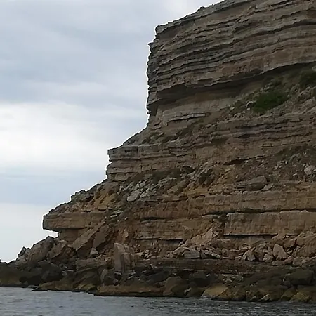 Chez Elia, Pour Les Amoureux Des Vieilles Pierres *