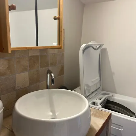Feriehus Chez Elia, Pour Les Amoureux Des Vieilles Pierres Cesseras
