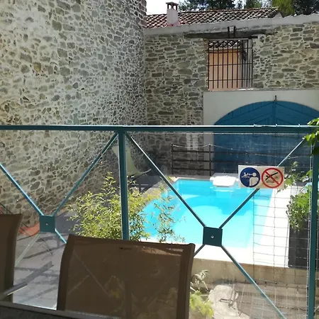 Chez Elia, Pour Les Amoureux Des Vieilles Pierres *
