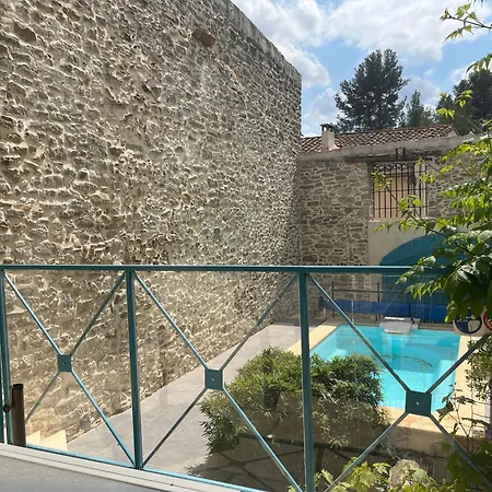 Chez Elia, Pour Les Amoureux Des Vieilles Pierres Feriehus Cesseras