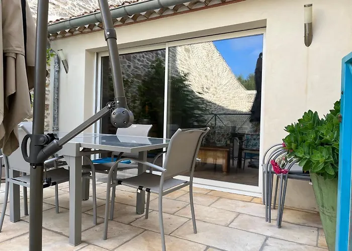 Chez Elia, Pour Les Amoureux Des Vieilles Pierres Cesseras