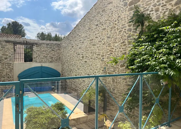 Chez Elia, Pour Les Amoureux Des Vieilles Pierres Cesseras